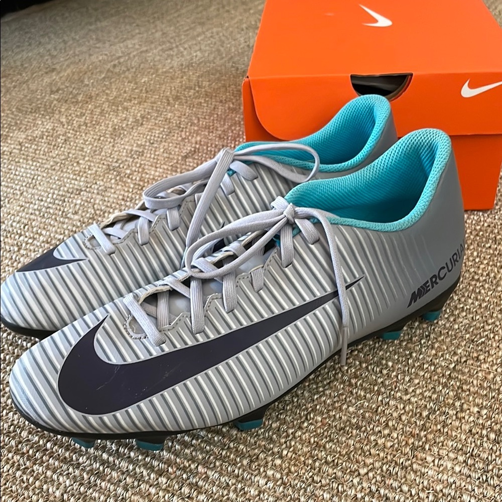 Nike Women’s Mercurial Vortex III FG Soccer Cleat, Wolf Grey, Size 9.5 US